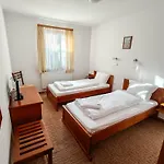 Hotel Todeva House And Tavern