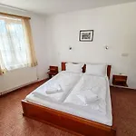 Hotel Todeva House And Tavern