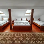 Hotel Todeva House And Tavern