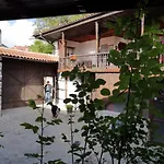 Hotel Todeva House And Tavern