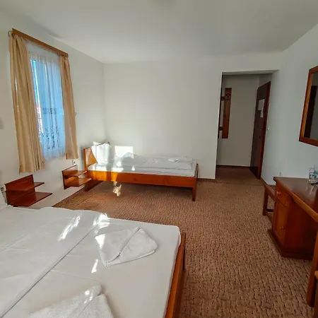 Ξενοδοχείο Todeva House And Tavern 3*