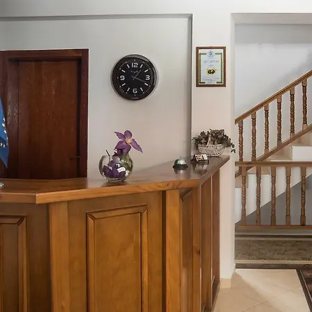 Ξενοδοχείο Todeva House And Tavern