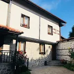 Todeva House And Tavern