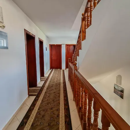 Hotel Todeva House And Tavern