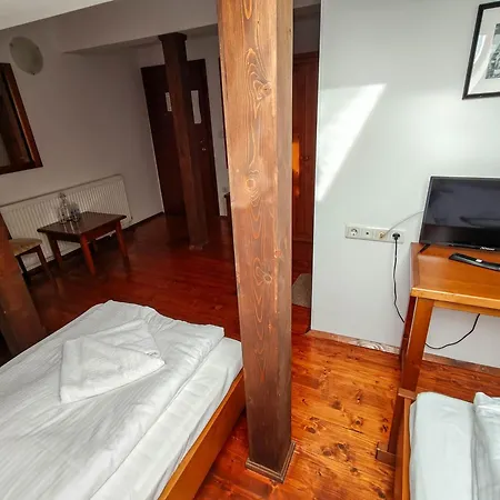 Hotel Todeva House And Tavern 3*