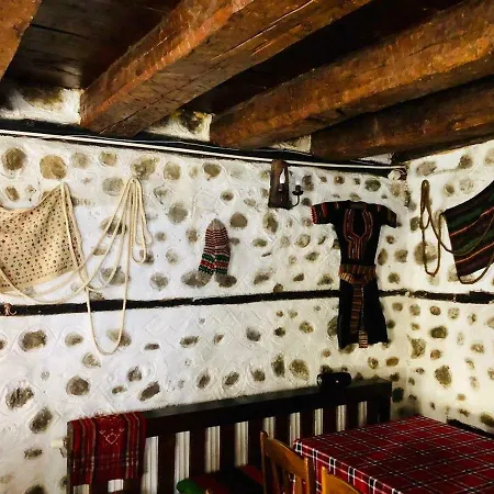 Todeva House And Tavern