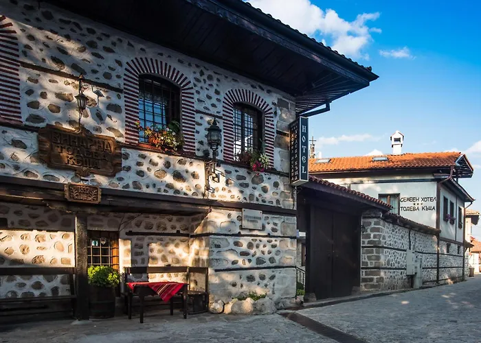 Todeva House And Tavern 3*