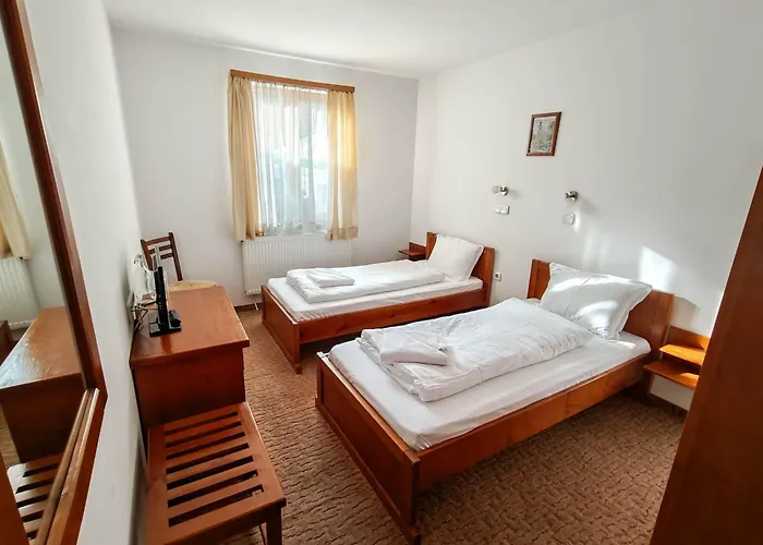 Hotel Todeva House And Tavern