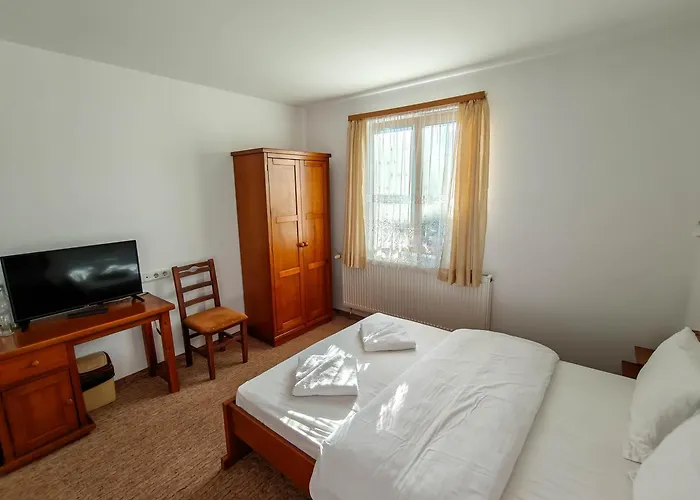 Todeva House And Tavern