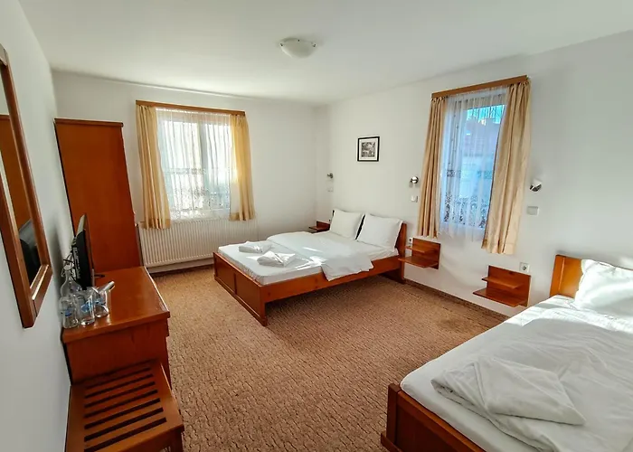 Hotel Todeva House And Tavern