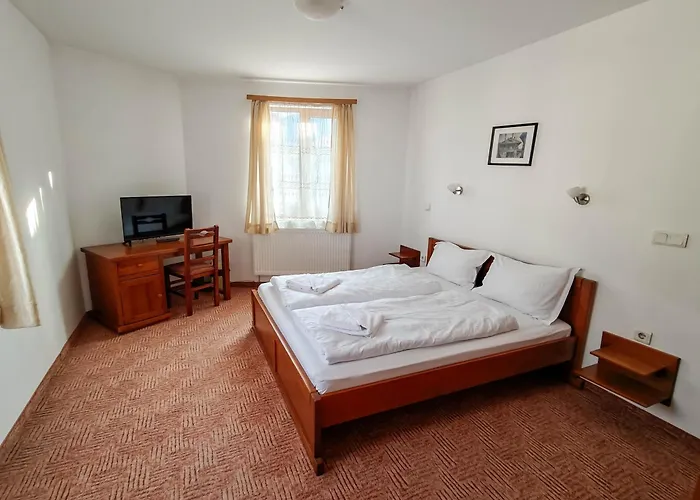 Hotel Todeva House And Tavern