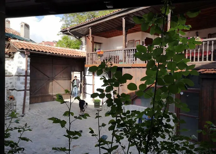 Hotel Todeva House And Tavern