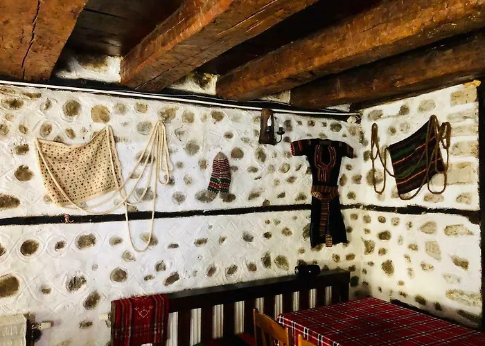 Todeva House And Tavern