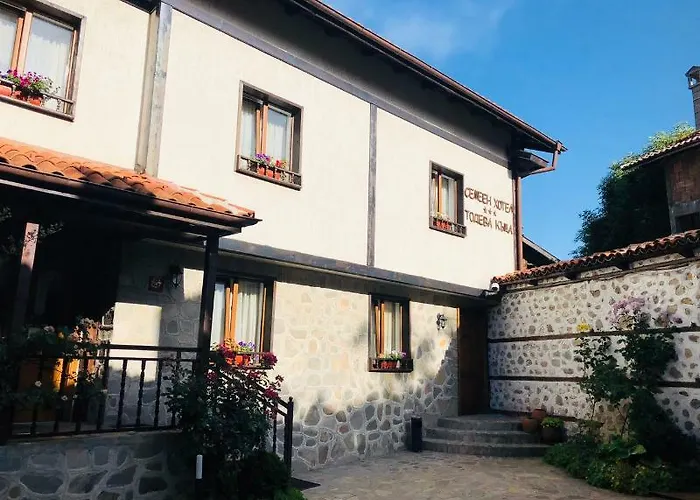 Todeva House And Tavern